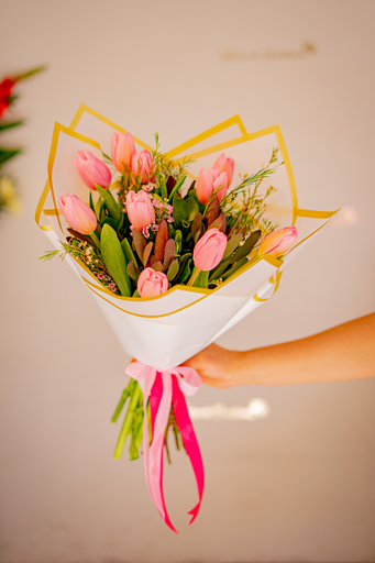 RAMO DE TULIPANES